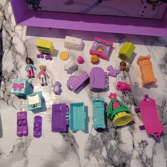 2021 Advent Polly Pocket Chalet - Picture 3 of 16